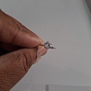 Elegant Silver Solitaire Ring